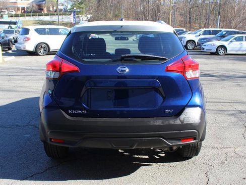 Used 2018 Nissan Kicks SV FWD image 4