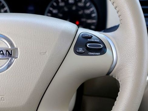 Used 2015 Nissan Pathfinder SL w/ SL Tech Package image 14