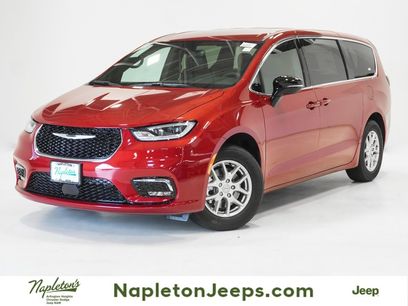 New 2026 Chrysler Pacifica Select