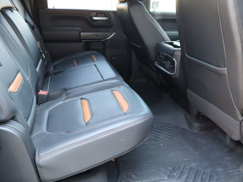 Used 2020 GMC Sierra 2500 AT4 w/ AT4 Premium Package AWD/4WD image 17