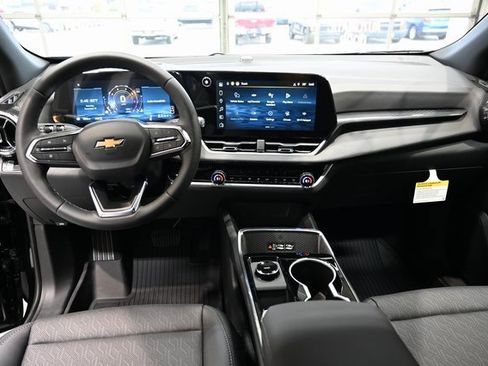 New 2026 Chevrolet Equinox LT image 12