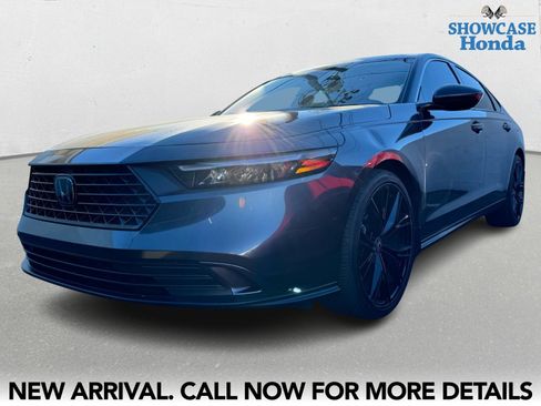 Used 2023 Honda Accord EX image 2