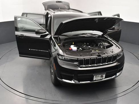 Used 2025 Jeep Grand Cherokee L Limited AWD/4WD image 25