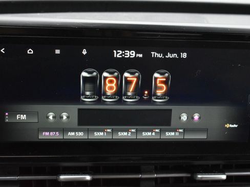Used 2022 Kia Carnival EX FWD image 27