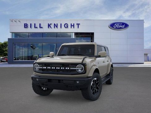 New 2025 Ford Bronco Outer Banks image 2