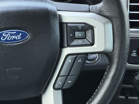 Used 2016 Ford F150 Lariat w/ Equipment Group 502A Luxury AWD/4WD image 19
