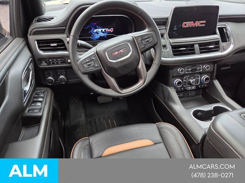 Used 2024 GMC Yukon AT4 w/ Technology Package AWD/4WD image 9