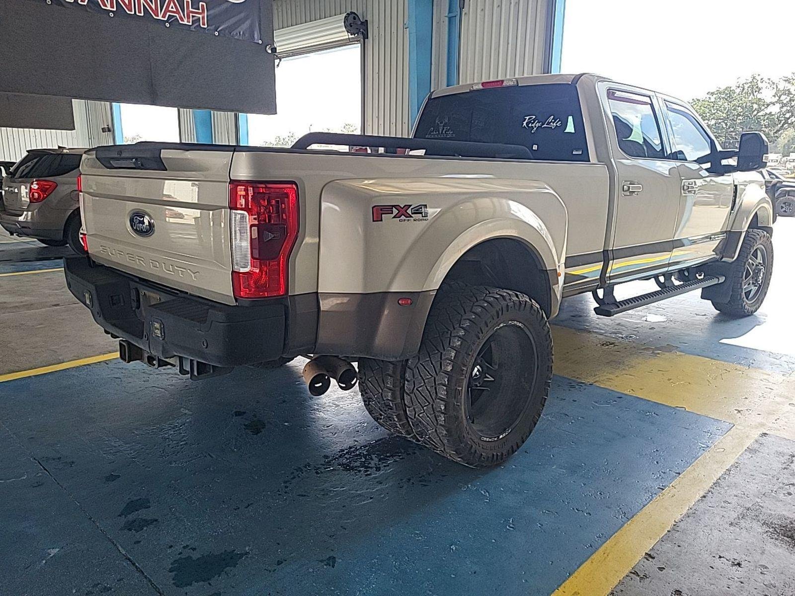 Used 2017 Ford F450 Lariat w/ FX4 Off-Road Package AWD/4WD image 3