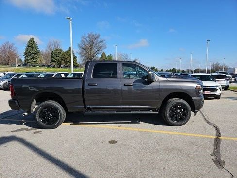 New 2026 RAM 2500 Tradesman AWD/4WD image 7