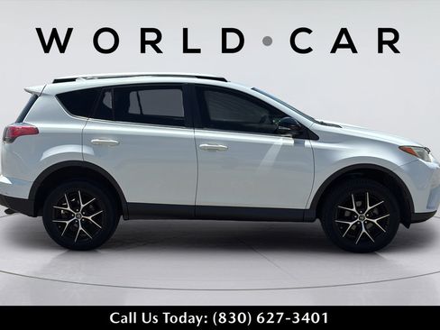 Used 2018 Toyota RAV4 SE w/ Power Extra Value Package FWD image 3