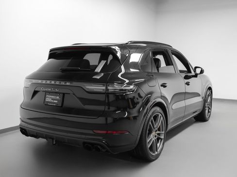 Certified 2023 Porsche Cayenne Turbo S AWD/4WD image 12