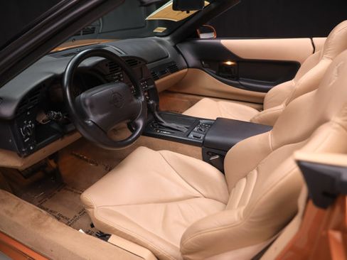 Used 1994 Chevrolet Corvette Convertible RWD image 10