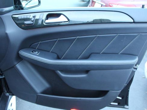 Used 2016 Mercedes-Benz GL 450 4MATIC image 21