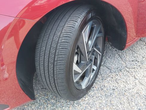 Certified 2025 Hyundai Elantra Sport FWD image 34