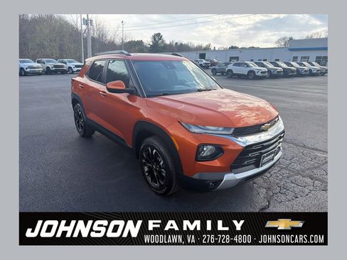 Used 2022 Chevrolet TrailBlazer LT w/ Sun and Liftgate Package image 1
