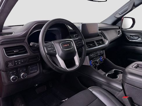 Certified 2023 GMC Yukon SLT w/ SLT Premium Package AWD/4WD image 11