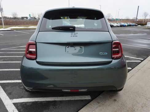 New 2025 FIAT 500 e image 8