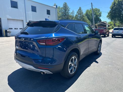 Used 2023 Chevrolet Blazer LT w/ Convenience Package AWD/4WD image 3