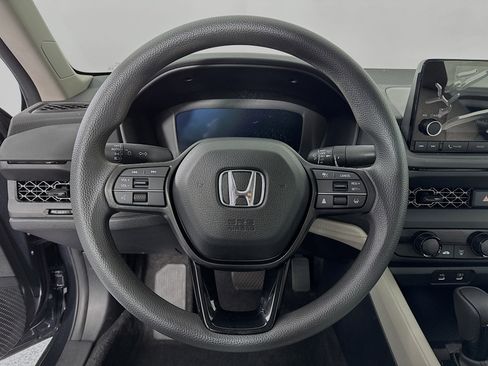 Certified 2023 Honda Accord LX image 11
