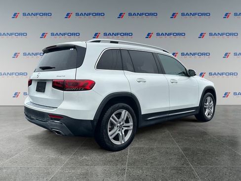 Used 2021 Mercedes-Benz GLB 250 4MATIC image 5