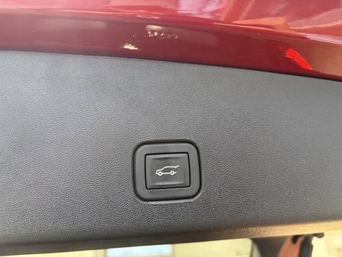 Used 2025 Cadillac Optiq Luxury 1 w/ LPO, Floor Liner Package image 30