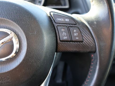 Used 2015 MAZDA MAZDA3 i Grand Touring image 34