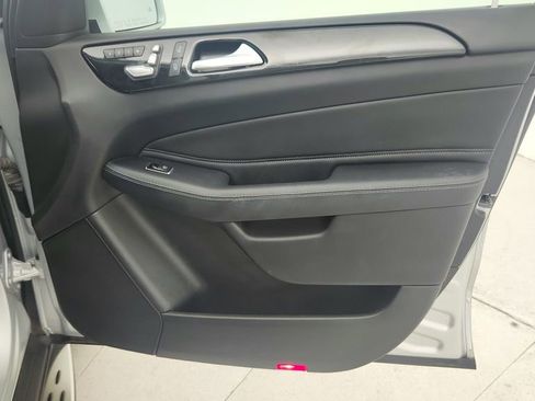 Used 2017 Mercedes-Benz GLS 450 4MATIC image 33