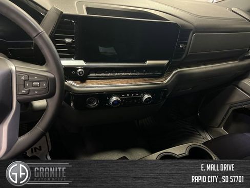 Used 2023 GMC Sierra 1500 Elevation image 17