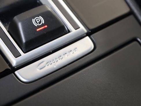 Used 2023 Porsche Cayenne Coupe image 56