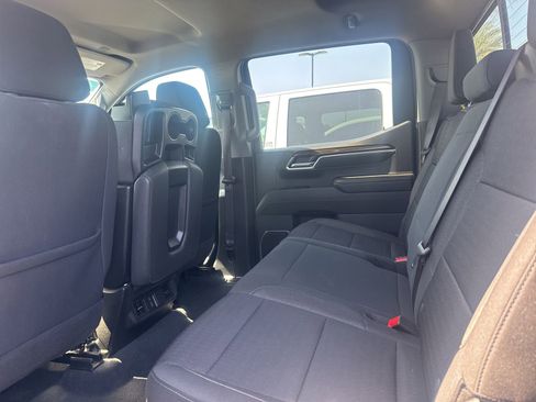 Used 2024 Chevrolet Silverado 1500 LT w/ Convenience Package II RWD image 10