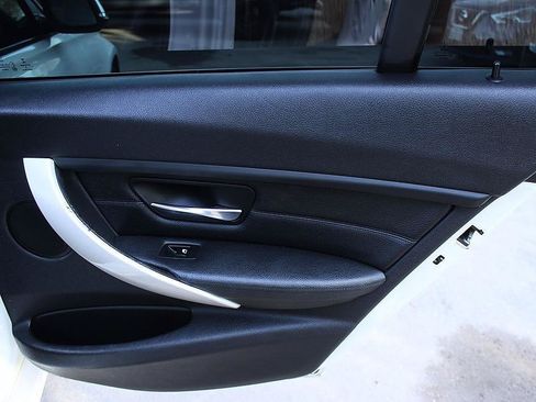 Used 2012 BMW 328i Sedan RWD image 16