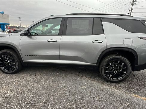 New 2026 Chevrolet Traverse LT image 8