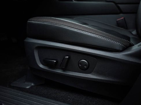 New 2025 Nissan Pathfinder SL w/ Lighting Package (N92) image 21