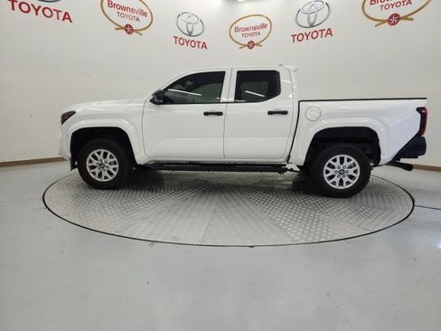 Certified 2025 Toyota Tacoma SR image 5