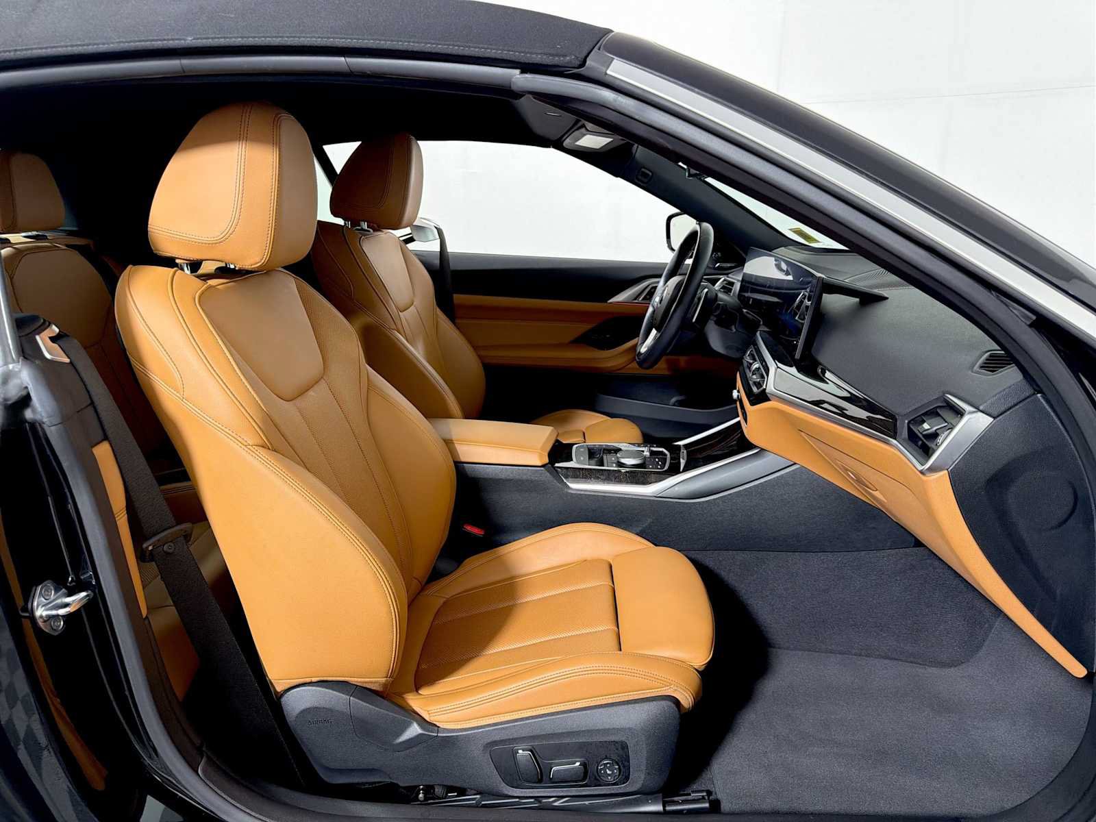 Used 2024 BMW 430i xDrive Convertible w/ Premium Package AWD/4WD image 23