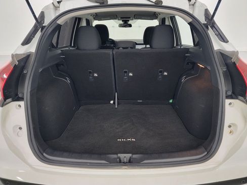 Used 2022 Nissan Kicks S FWD image 27