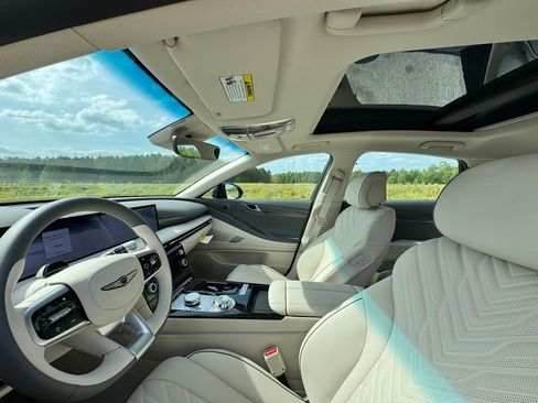 Used 2025 Genesis G80 2.5T Sport Prestige image 19