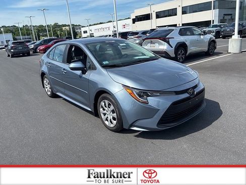 Used 2024 Toyota Corolla LE FWD image 2