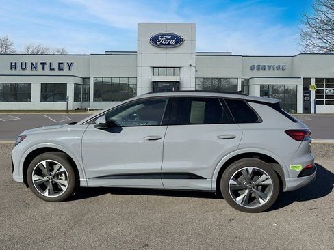 Used 2023 Audi Q4 e-tron Prestige w/ Black Optic Package image 7