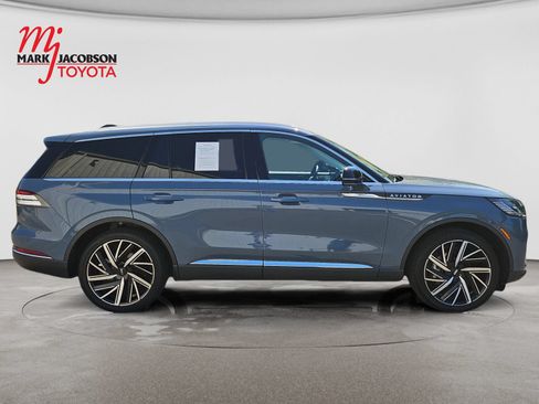 Used 2025 Lincoln Aviator Reserve w/ Equipment Group 201A AWD/4WD image 4