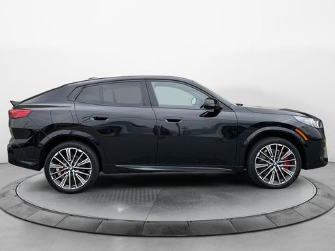 New 2026 BMW X2 xDrive28i w/ Technology Package AWD/4WD image 8