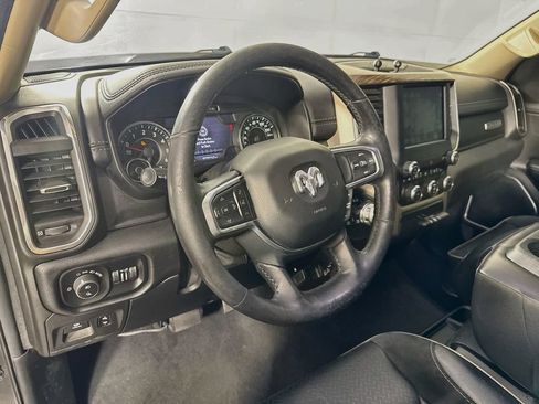 Used 2019 RAM 1500 Laramie AWD/4WD image 9