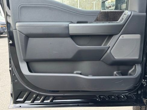 New 2026 Ford F250 Lariat w/ Chrome Package image 15