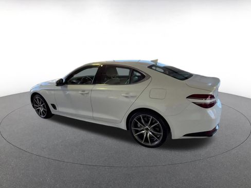 Used 2025 Genesis G70 2.5T image 10