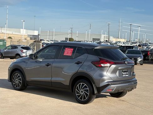 Used 2023 Nissan Kicks S image 6