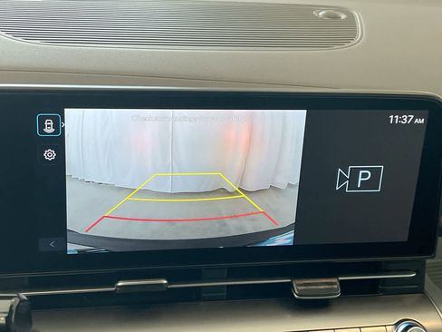 Used 2025 Hyundai Kona SEL image 17