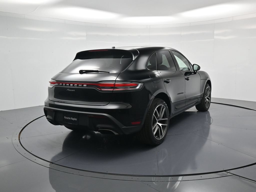 Certified 2026 Porsche Macan AWD/4WD image 30