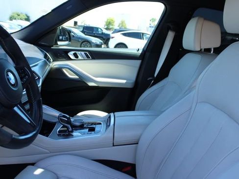 Used 2021 BMW X6 xDrive40i w/ M Sport Package AWD/4WD image 37