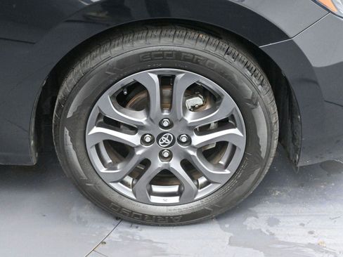 Used 2020 Toyota Yaris LE image 30