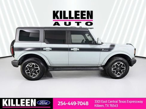 Used 2023 Ford Bronco Outer Banks AWD/4WD image 10